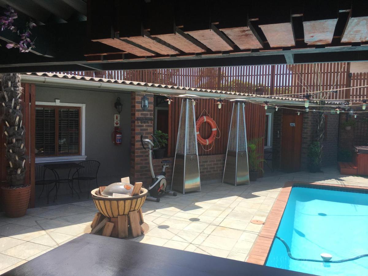 The Travel Inn Durban Exterior photo
