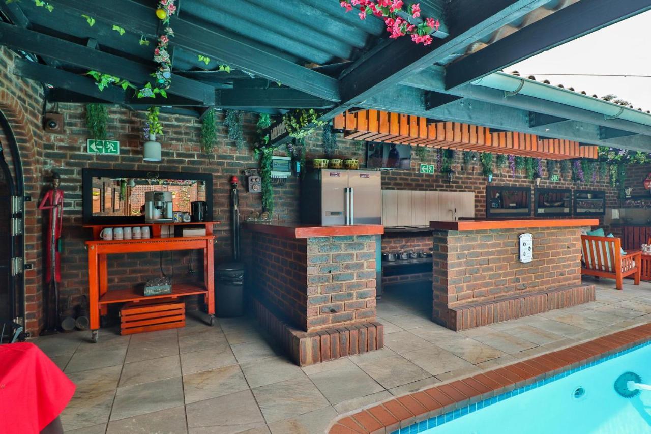 The Travel Inn Durban Exterior photo