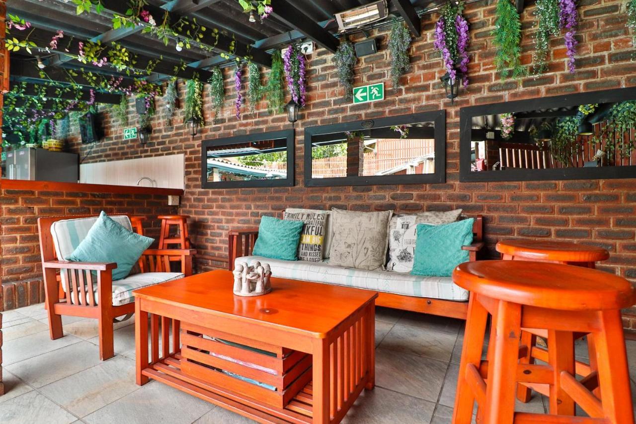 The Travel Inn Durban Exterior photo