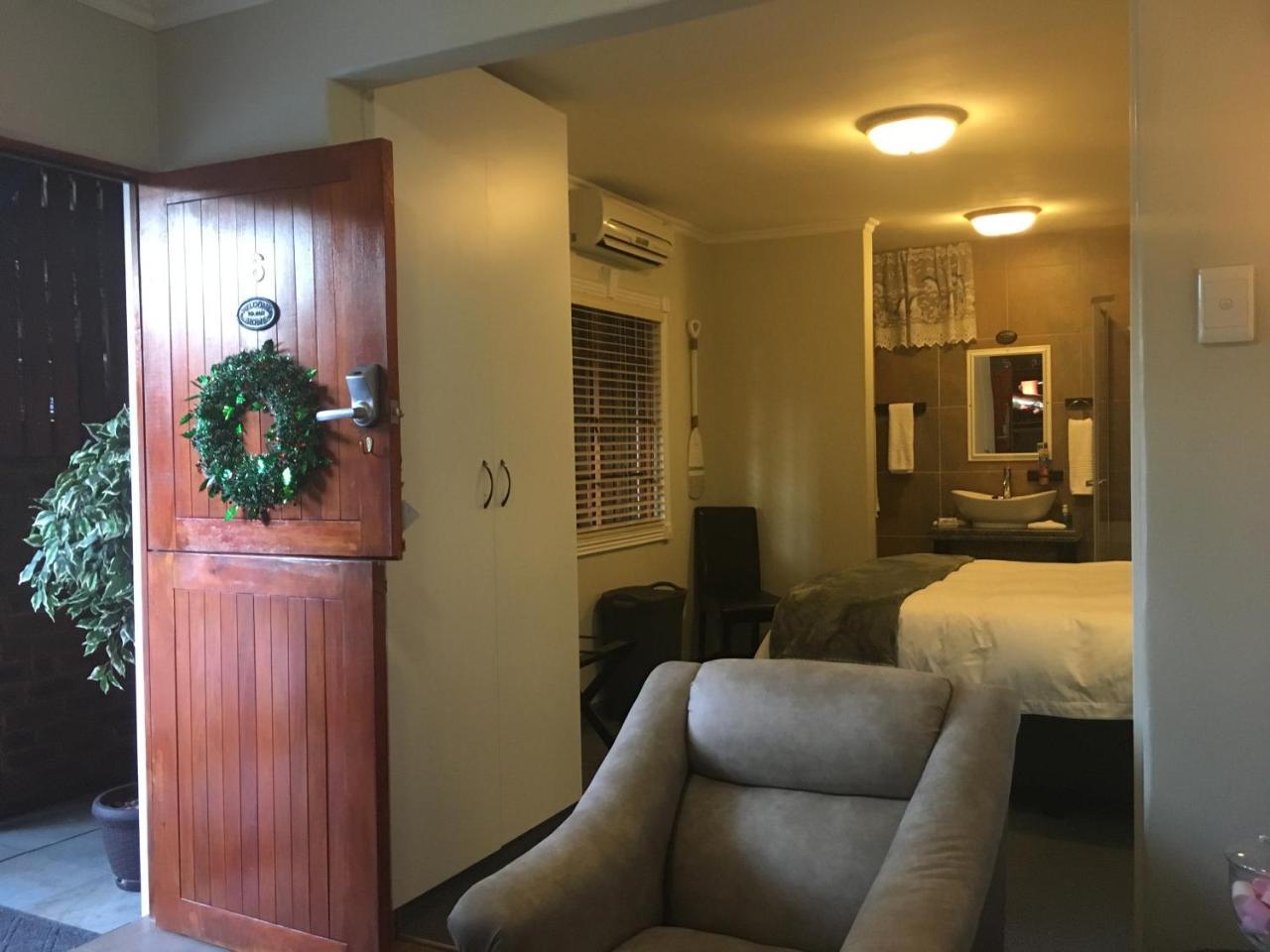 The Travel Inn Durban Exterior photo